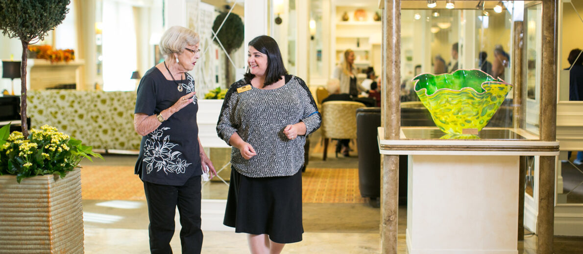 Senior asking retirement living expert questions